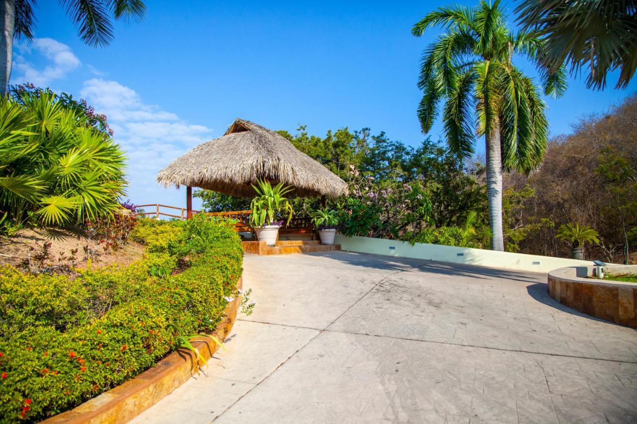 Princess Mayev Santa Cruz Huatulco Exterior foto